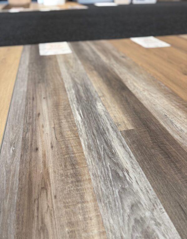 Vinylklick Invictus Maximus Vintage Oak Cappuchino - Image 2